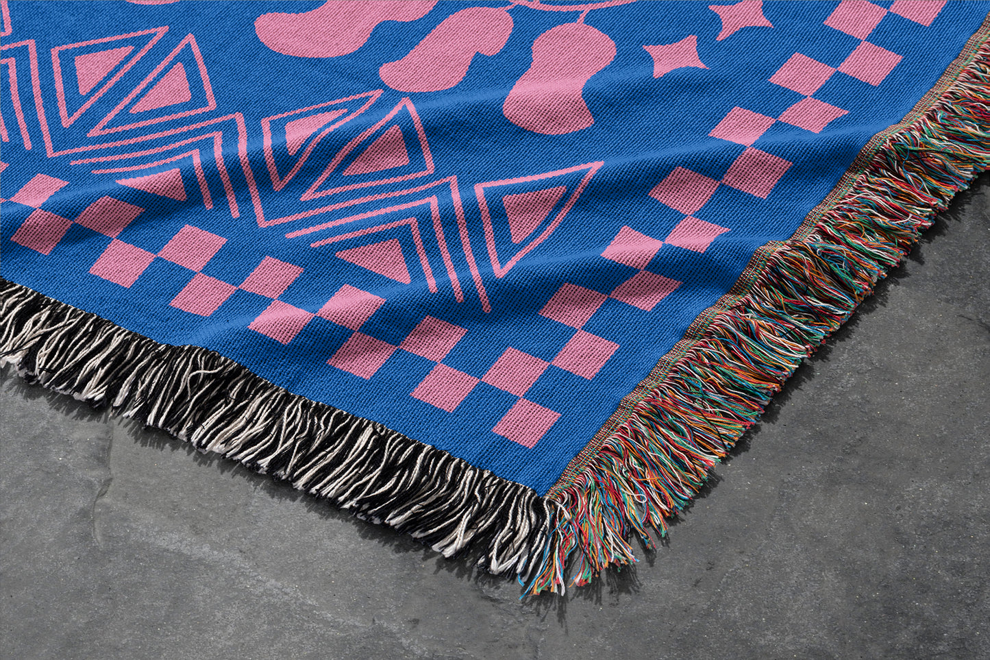 The Blooming Mystery | Woven Blanket | Gardening Collection